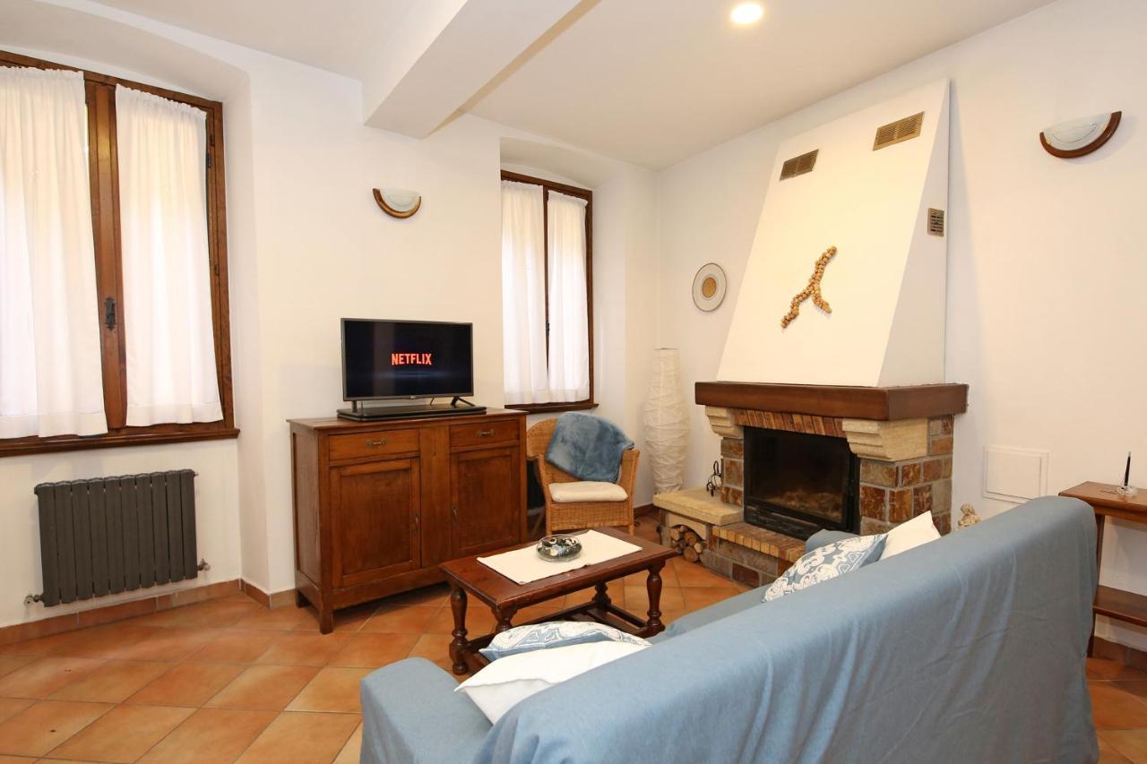 Mella Bellagio Al Porto - Apartment With Terraces Near The Lake - Parking ภายนอก รูปภาพ